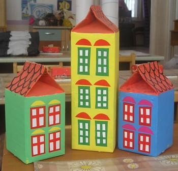 Домики из молочных пакетов Домики из молочных пакетов