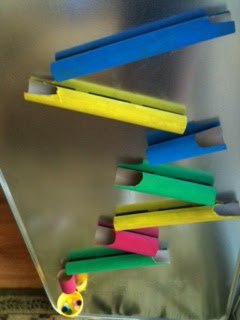 Горка для шариков из картона своими руками&nbsp;