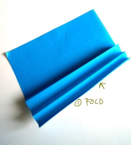 Яркие объемные снежинки