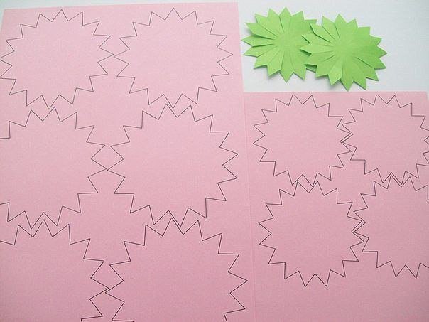 Астры из офисной бумаги Астры из офисной бумаги