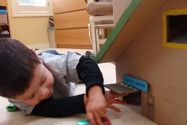 Гараж из картона своими руками