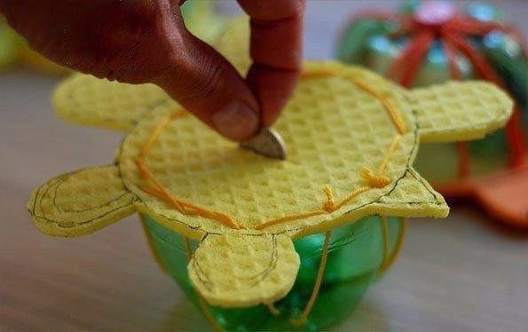 Черепашки из пластиковых бутылок.