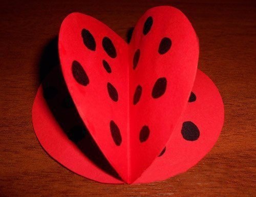 Поделка божья коровка из бумаги