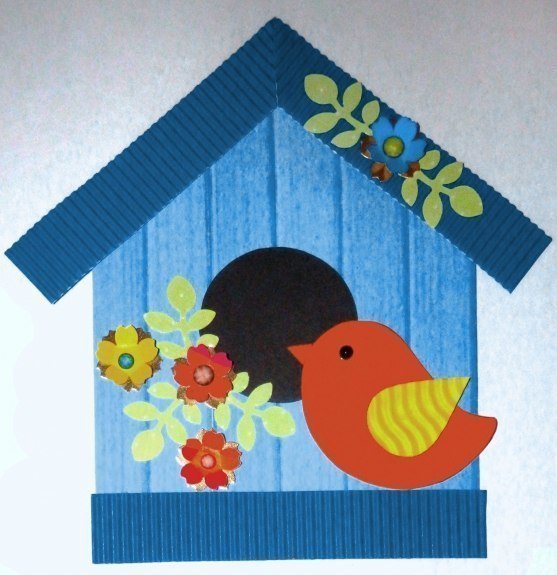 Скворечник из цветного картона