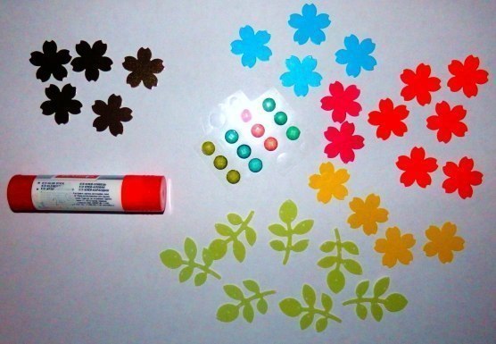 Скворечник из цветного картона