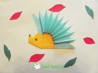 Объемные поделки из цветной бумаги.
