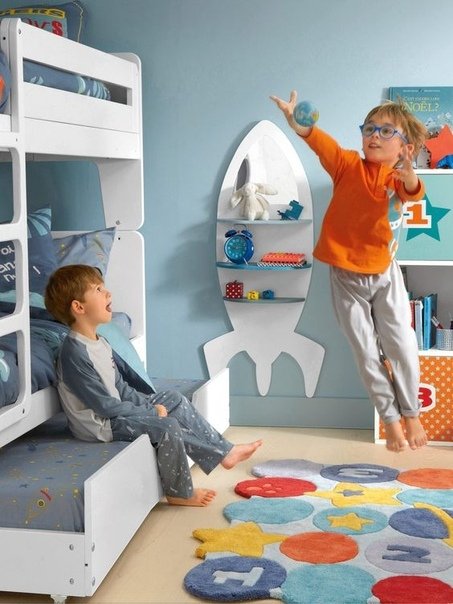 Оригинальные полочки в детскую комнату Оригинальные полочки в детскую комнату