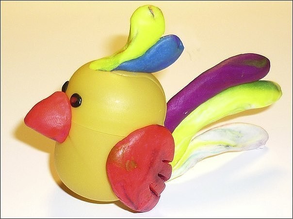 А вы выкидываете капсулы от киндеров?