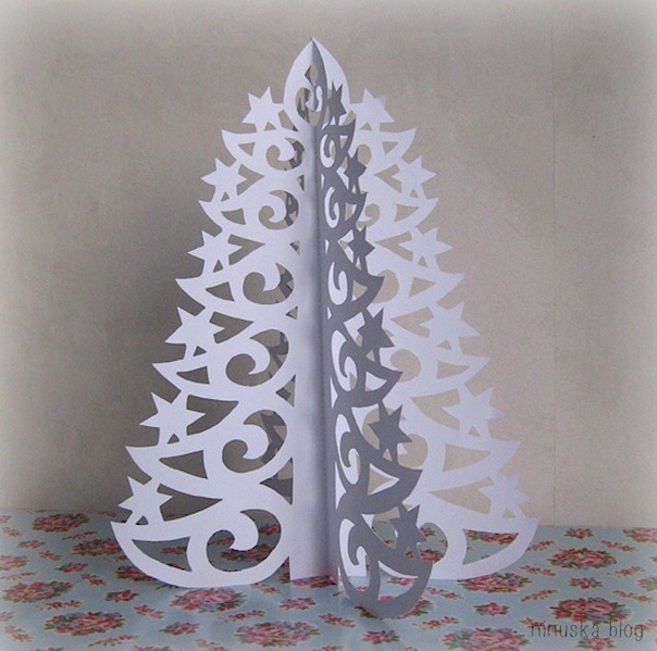 Красивая ёлочка из бумаги