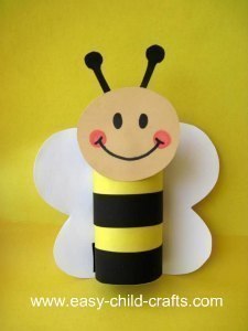 Пчелка из картонного рулона