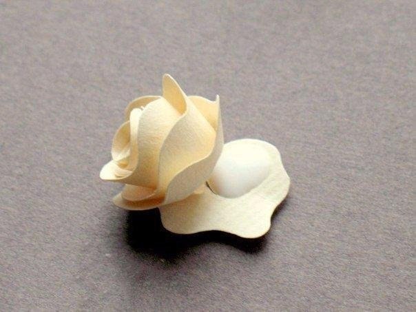 Объемные розы из бумаги для открыток Объемные розы из бумаги для открыток