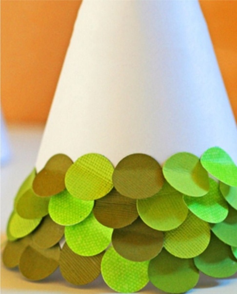 Поделка ёлочка из бумаги Поделка ёлочка из бумаги