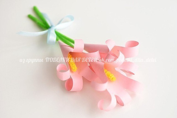 Нежные лилии-ладошки