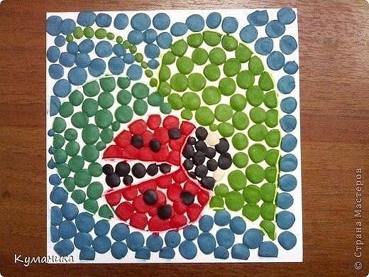 Простые аппликации из пластилина.