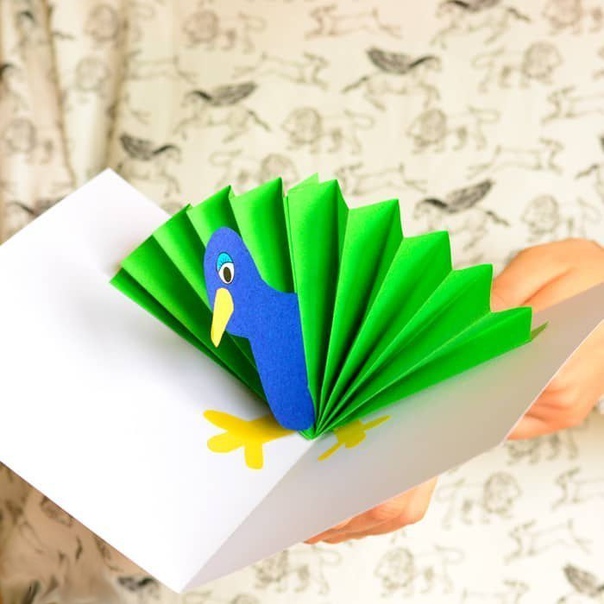 Объемная открытка «павлин»