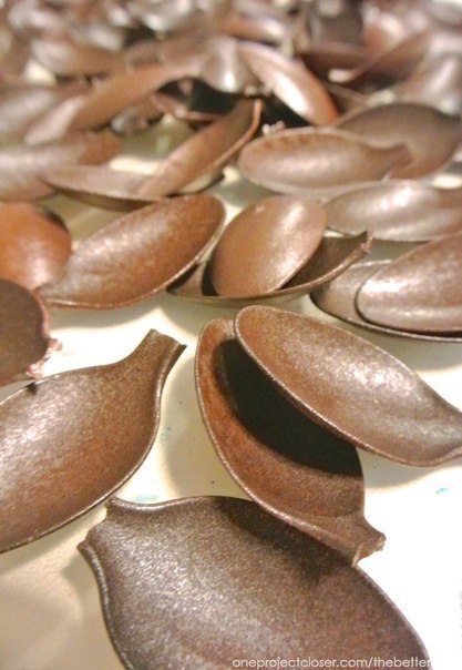 Ёлочка из пластиковых ложек