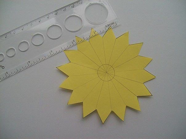 Астры из офисной бумаги Астры из офисной бумаги