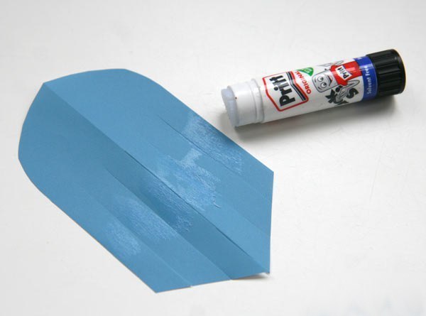 Поделки из бумаги. такими объемными рыбками из бумаги можно украсить аппликацию на морскую тему. как