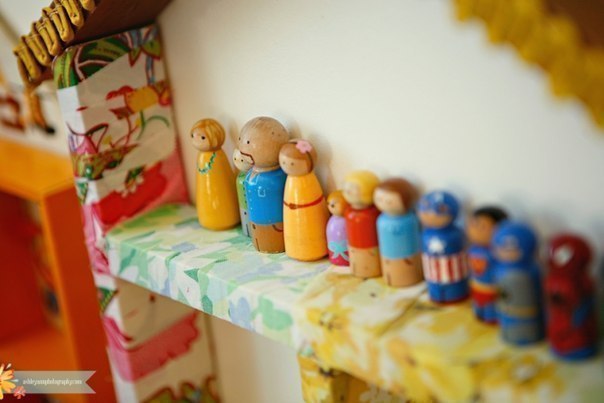 Кукольный домик на стене
