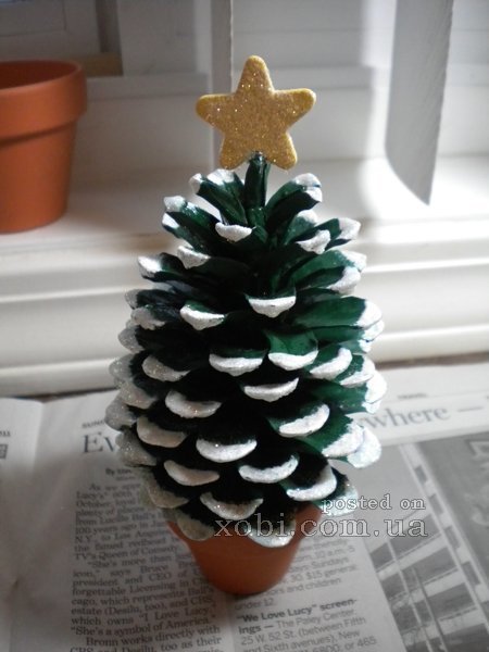 Ёлочки из шишек