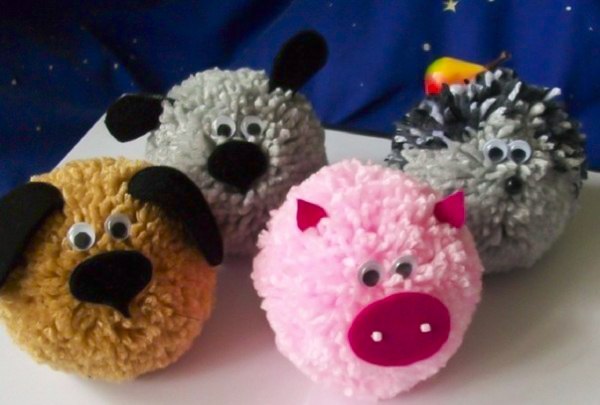 Забавные игрушки из помпонов своими руками