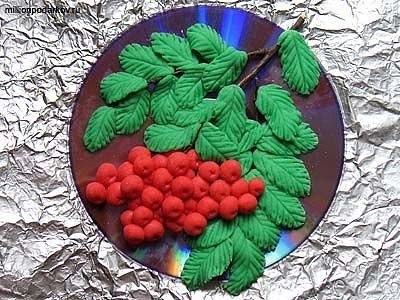 Поделки из солёного теста &laquo;рябина&raquo;