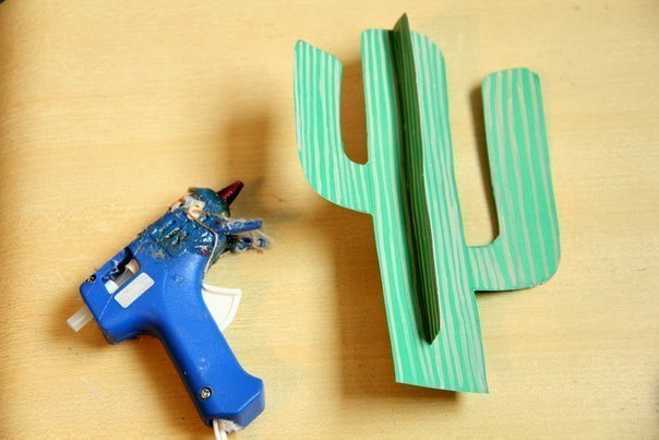 Бумажные кактусы