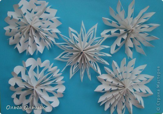 Объемные снежинки