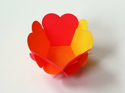 Новогодние шары из бумаги