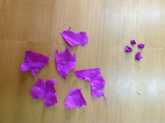 Сирень из гофрированной бумаги