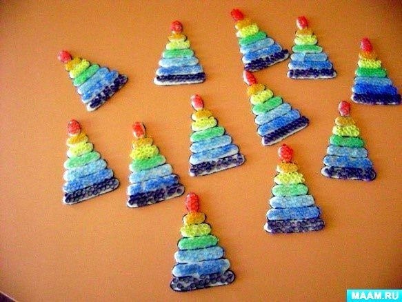 Мозаика из нарезанных коктейльных трубочек Мозаика из нарезанных коктейльных трубочек