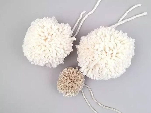 Щенок из помпонов Щенок из помпонов