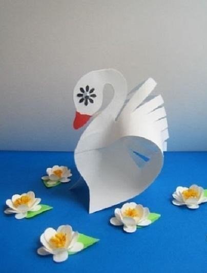 Поделка "лебеди"