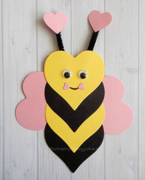 Творческое занятие для малышей "аппликация из сердечек"