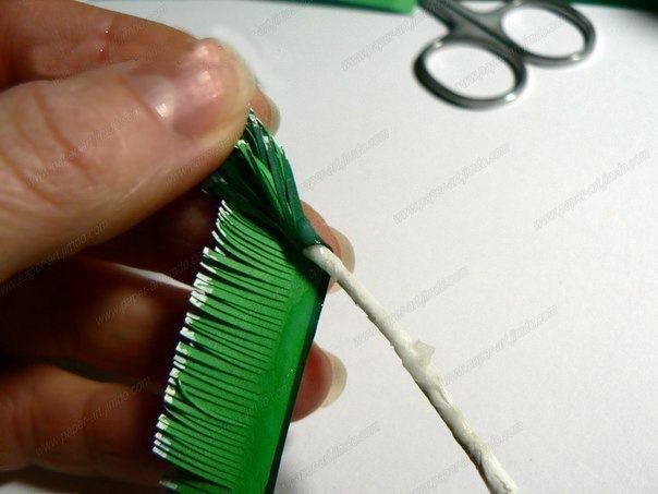 Новогодняя веточка из бумаги Новогодняя веточка из бумаги