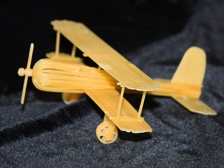 Творческое занятие "поделки из макарон"