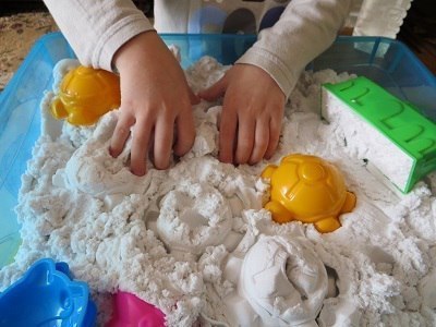 Как сделать кинетический песок?