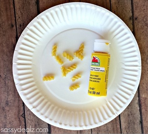 Поделки с детьми из макарон