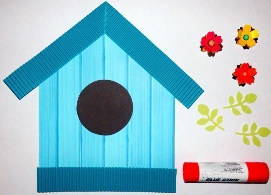 Скворечник из цветного картона
