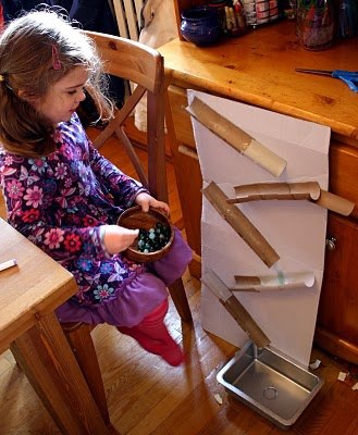 Горка для шариков из картона своими руками&nbsp;