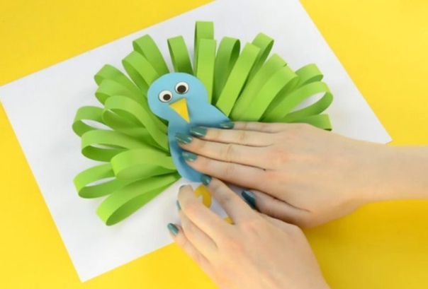 Сделайте такого павлина из бумаги вместе с ребенком! Сделайте такого павлина из бумаги вместе с ребенком!