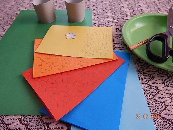 Простые детские поделки из бумаги