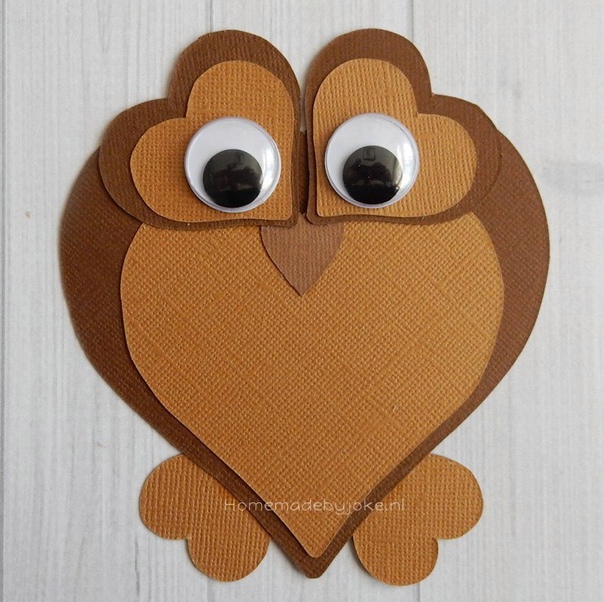 Творческое занятие для малышей "аппликация из сердечек"