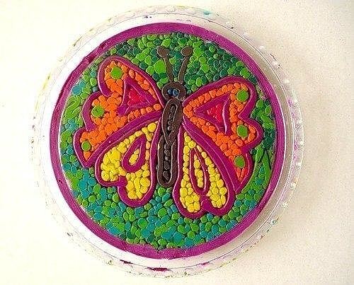 Простые аппликации из пластилина.