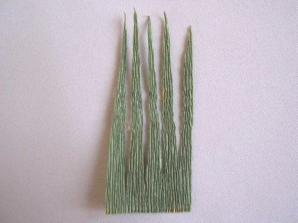 Бутоны роз из конфет