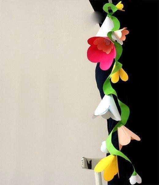 Необычная цветочная гирлянда Необычная цветочная гирлянда