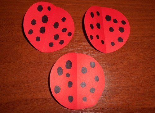 Поделка божья коровка из бумаги