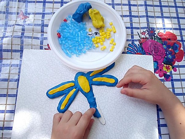 Мозаика из коктейльных трубочек