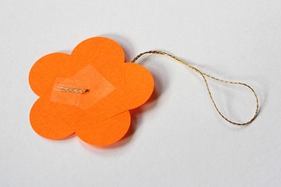 Новогодние шары из бумаги