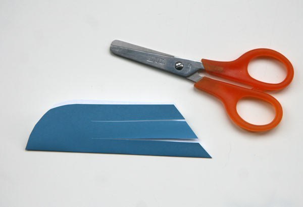 Поделки из бумаги. такими объемными рыбками из бумаги можно украсить аппликацию на морскую тему. как